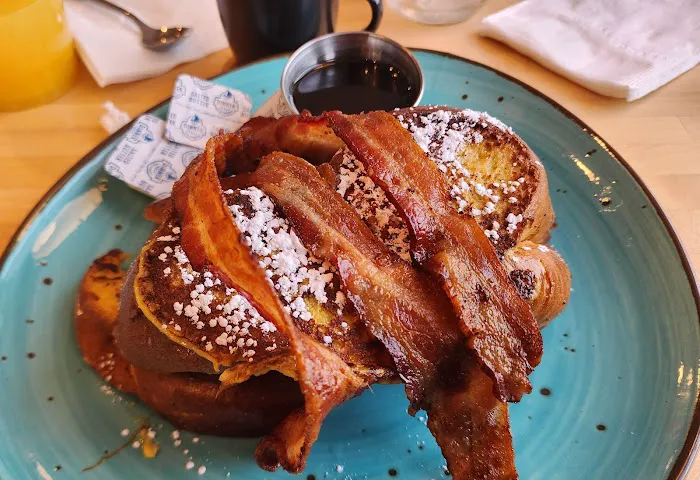 Oasis Diner Picture 5