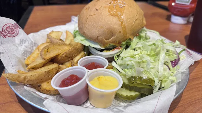 Fuddruckers Picture 6