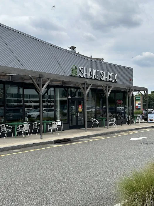 Shake Shack Parsippany atop The Hill Picture 7