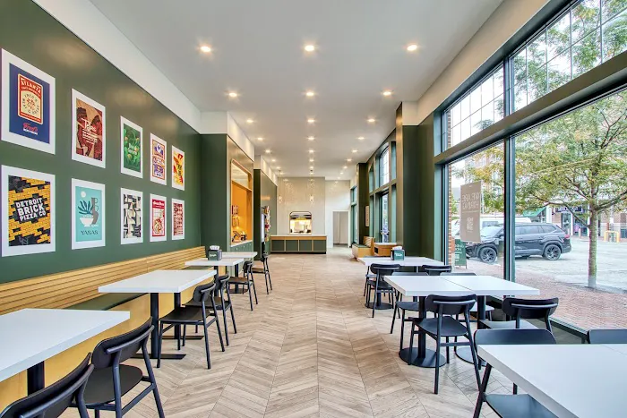 Wonder Livingston Picture 1