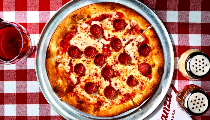 Wonder Livingston Picture 8