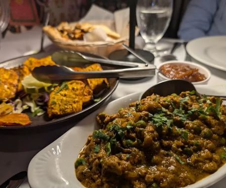 MR Tandoor Indian Cuisine