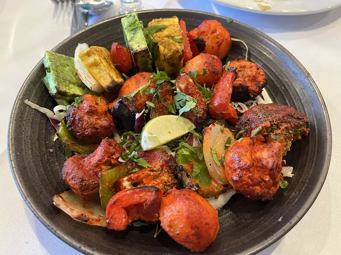 MR Tandoor Indian Cuisine Picture 6