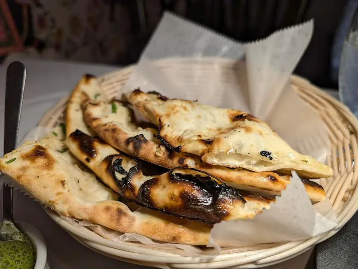 MR Tandoor Indian Cuisine Picture 2