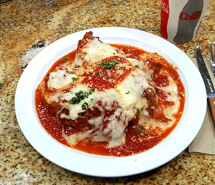 Cammaratas Pizza Picture 10