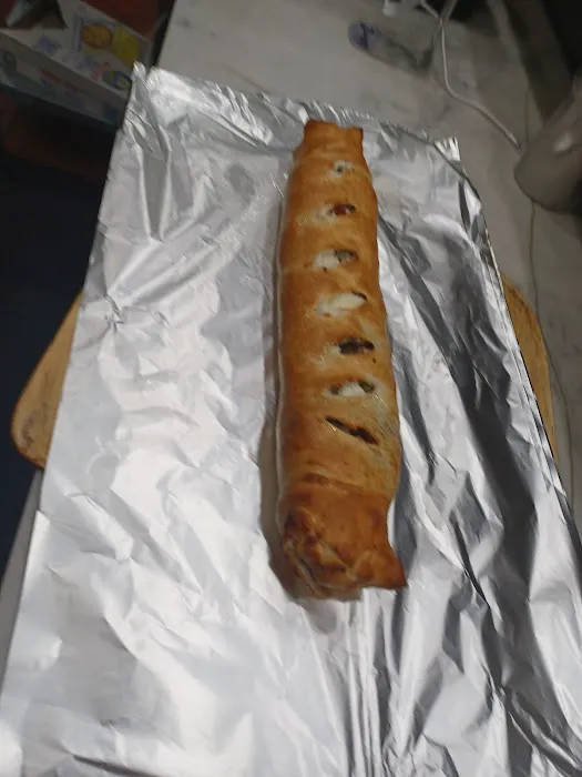 Cammaratas Pizza Picture 5