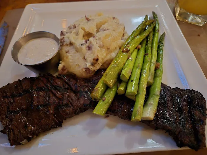 Old Fields Restaurant Greenlawn Picture 2