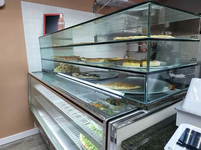 L’uccello Pizza & Italian Fare Picture 8