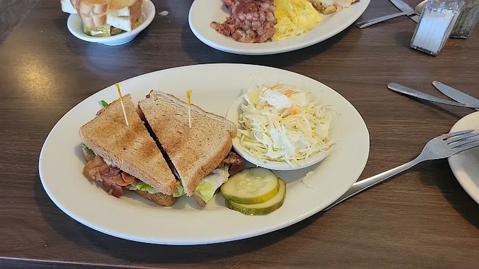 Greenlawn Family Restaurant Picture 2