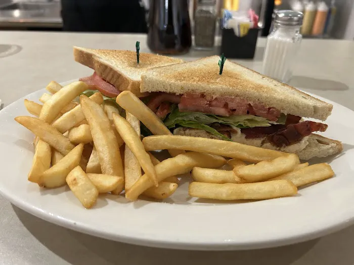 Greenlawn Family Restaurant Picture 10