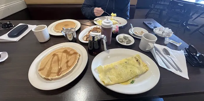 Greenlawn Family Restaurant Picture 1