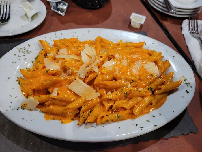 Sardo's Pizzeria Picture 4