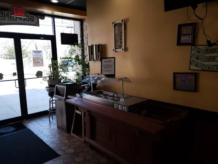 Dave's Goldmine Mexican Grill Picture 8