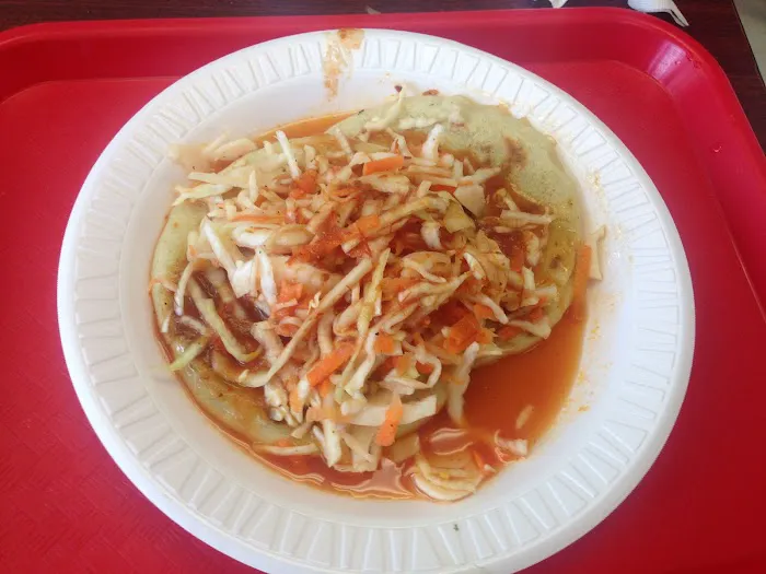 Las Palmas Deli Picture 5