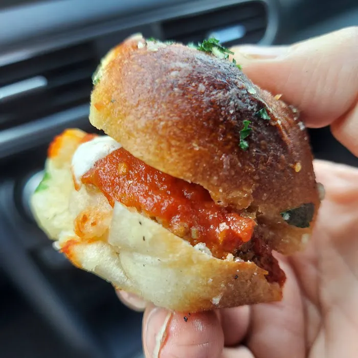 Fattusco's Pizzeria Picture 7