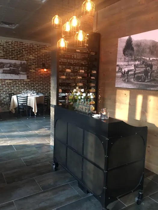 Farmhouse Tavern Picture 7