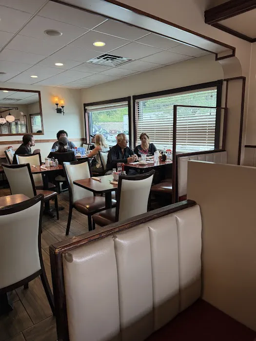 The Bedford Diner Picture 1