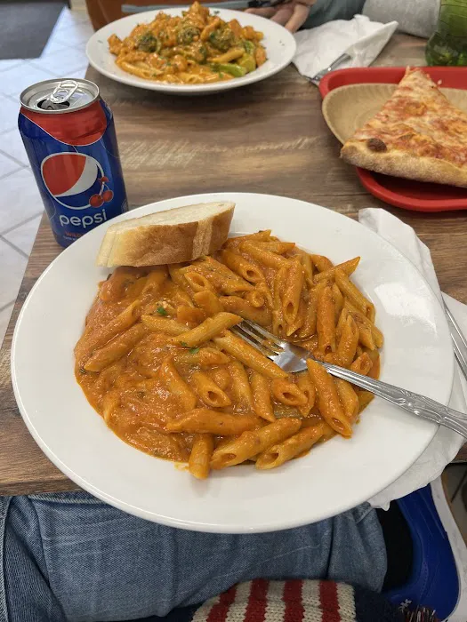 La Familia Pizza & Pasta Of Cross River Picture 7