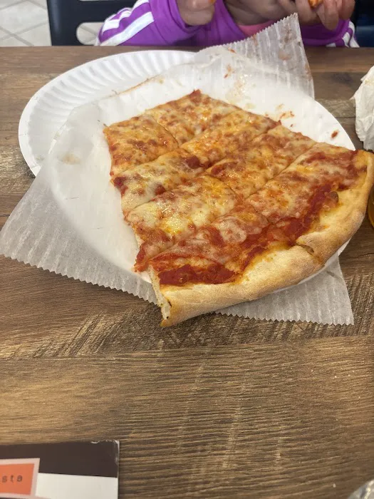 La Familia Pizza & Pasta Of Cross River Picture 1