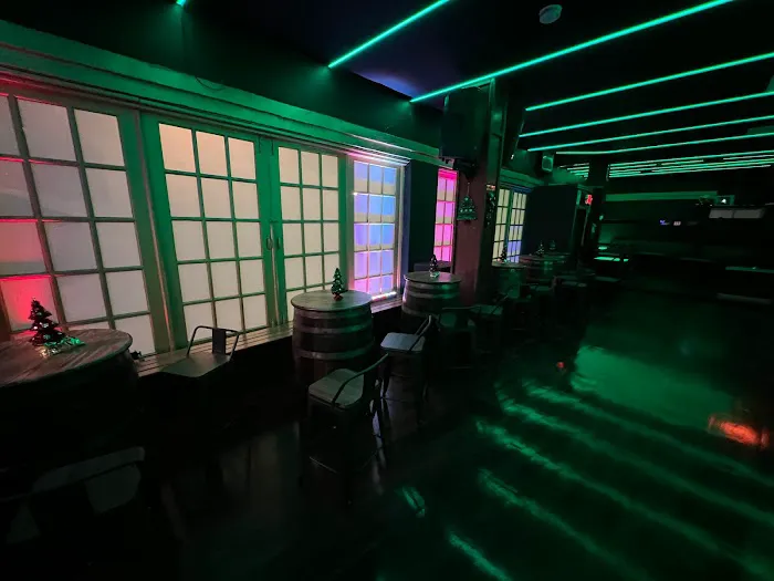 Luna lounge Picture 4