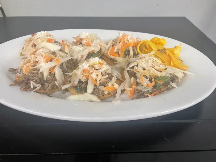 Buen Gusto Restaurant Picture 4