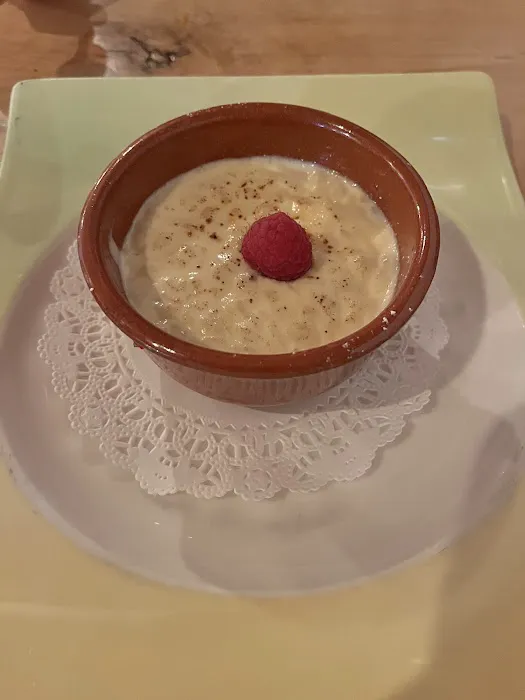 Paella Tapas Wine Bar Restaurant Picture 3