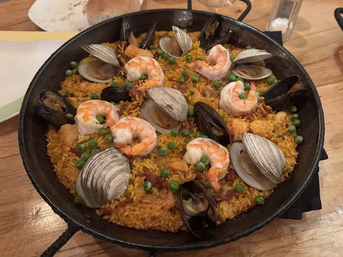 Paella Tapas Wine Bar Restaurant Picture 10