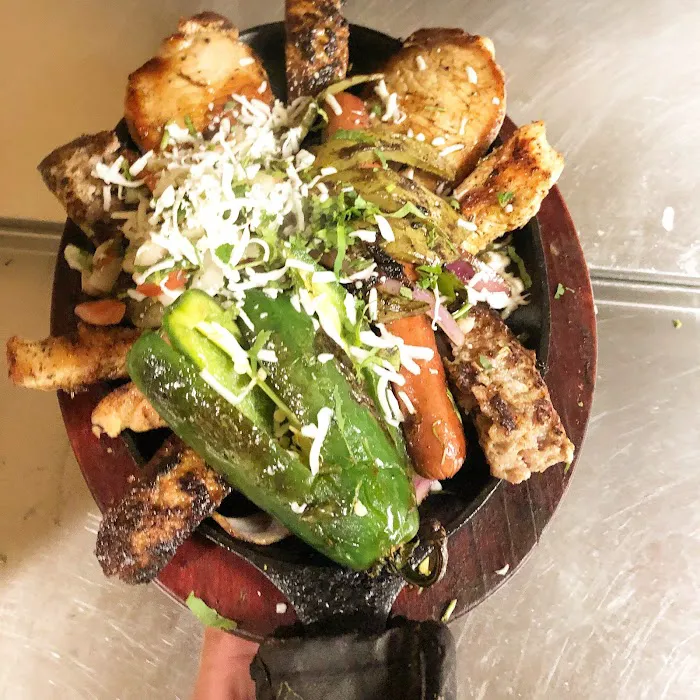 LOS POBLANOS MEXICAN GRILL FOOD TRUCK Picture 5