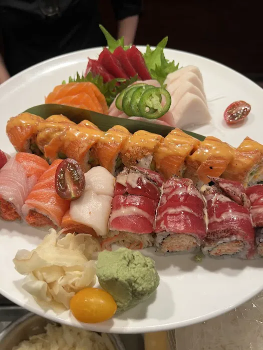 SHUMI REVOLVING SUSHI Picture 5