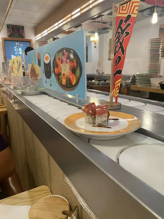 SHUMI REVOLVING SUSHI Picture 9