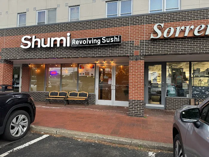 SHUMI REVOLVING SUSHI Picture 6