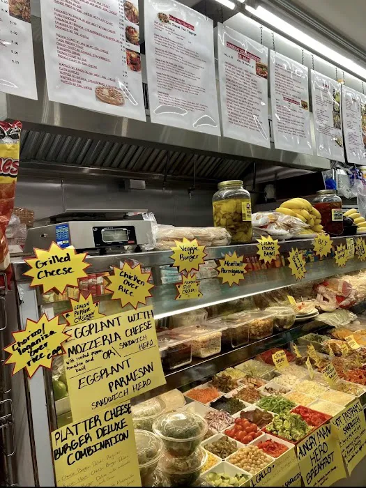Fer’s Grill Deli Picture 6