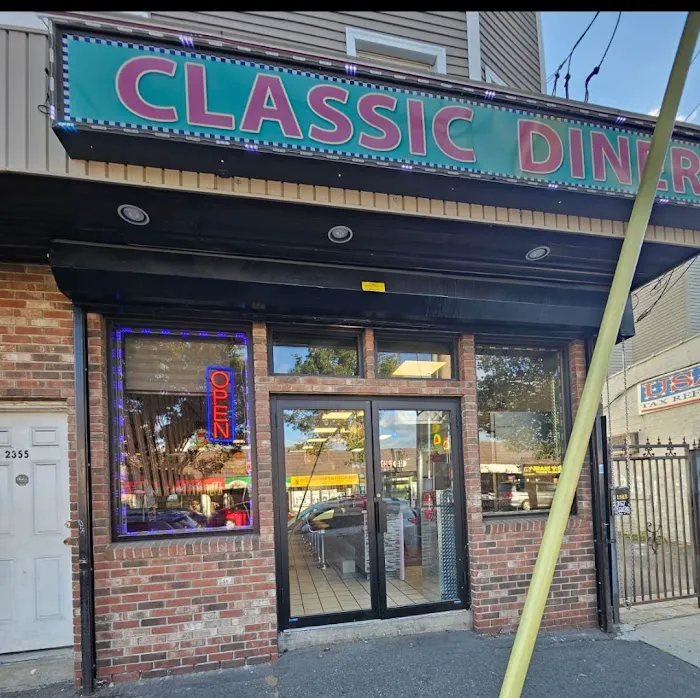 Classic Diner Picture 3