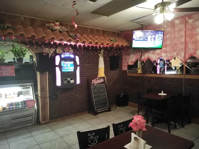 El Tenampa Restaurant Picture 10