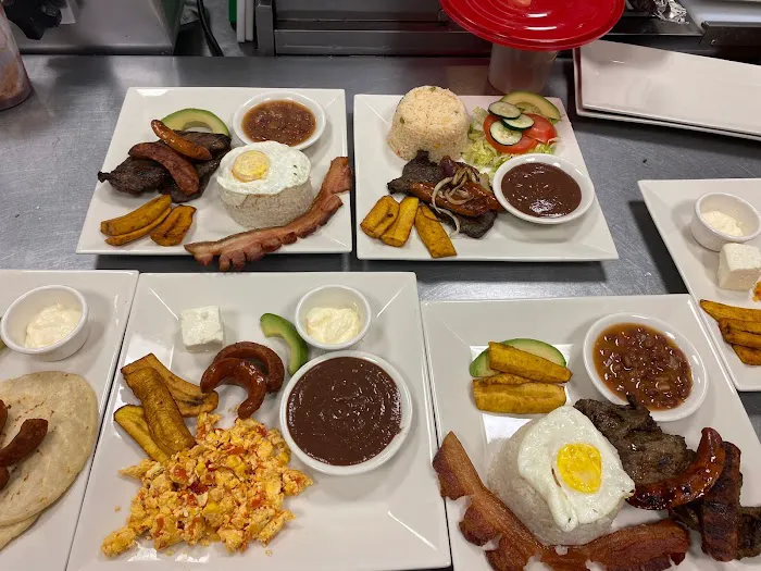 El Divino Salvador Restaurante Picture 4