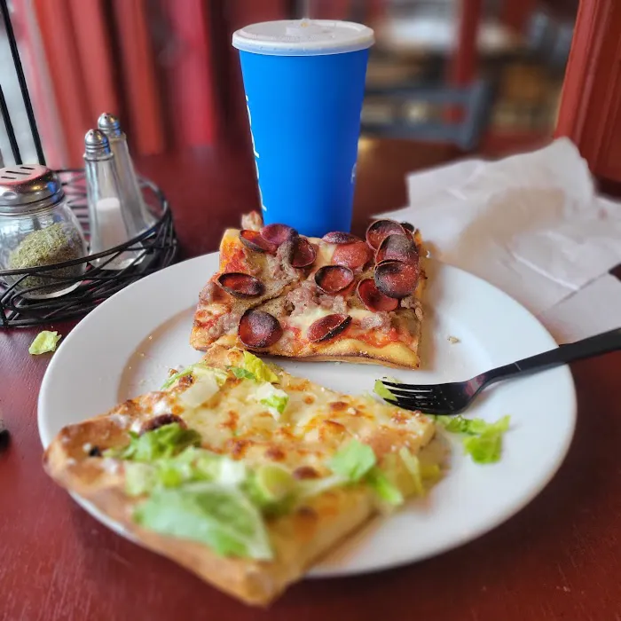 Umberto's Pizzeria Picture 3