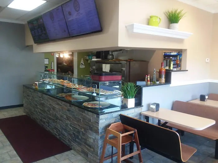 Gustoso Pizzeria & Island Wings Picture 10