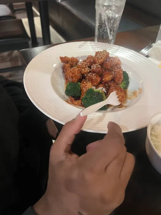 Emperor Asian Cuisine Picture 3