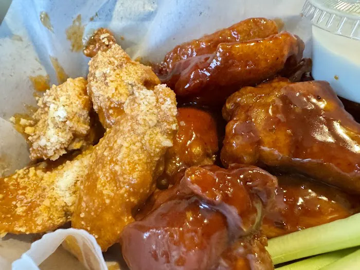 Rooster's Wings & Brew Picture 10