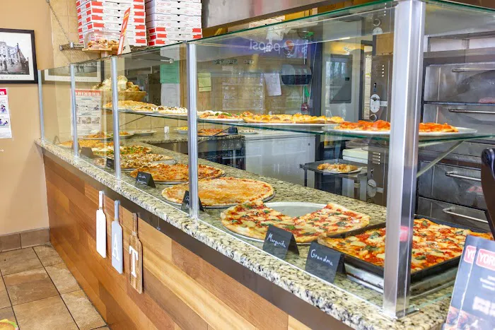 York Pizza Picture 5