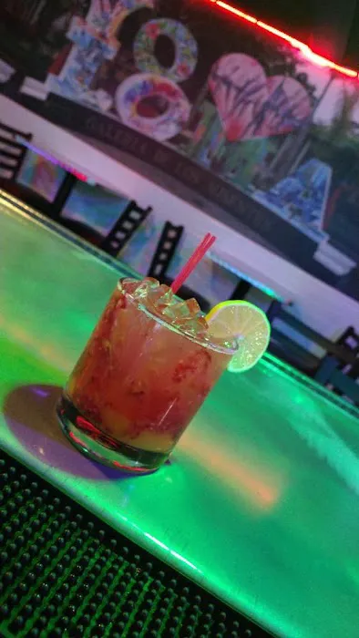 Loma Bar Restaurant Picture 3