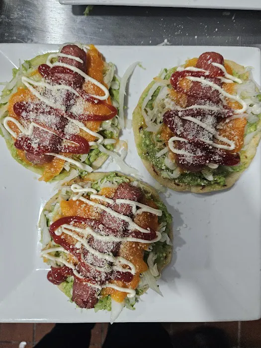 Eterna Primavera Deli & Restaurant Picture 2