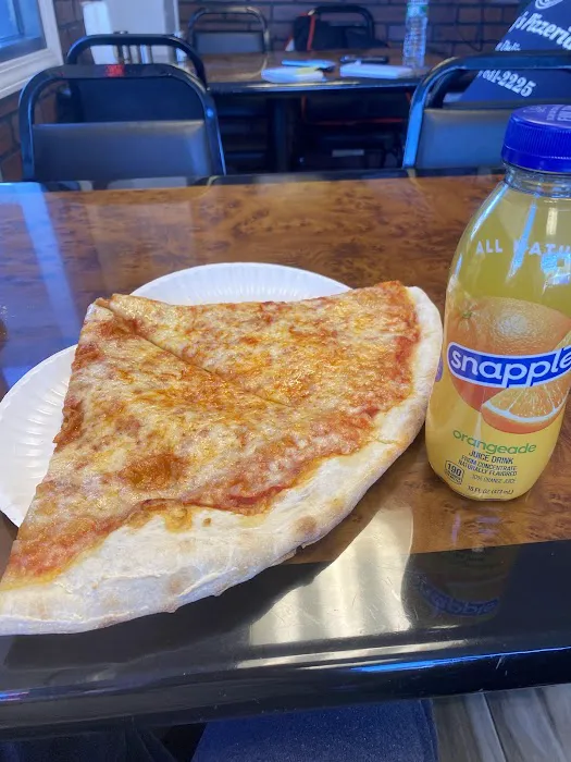 Laby's Pizzeria Picture 2