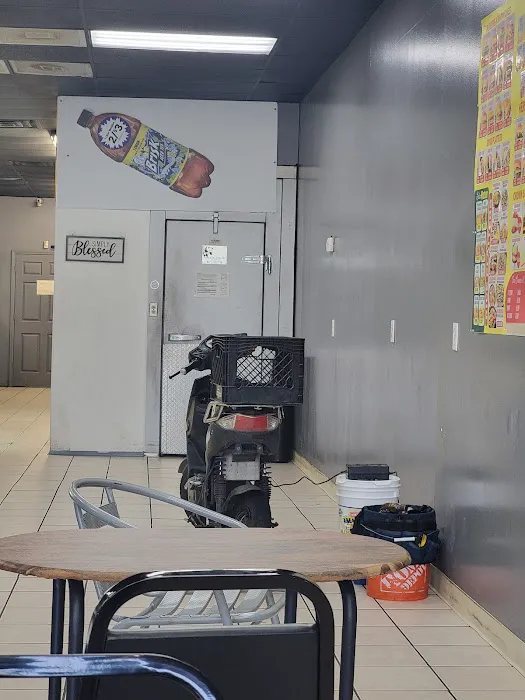 Crown Fried Chicken Picture 3