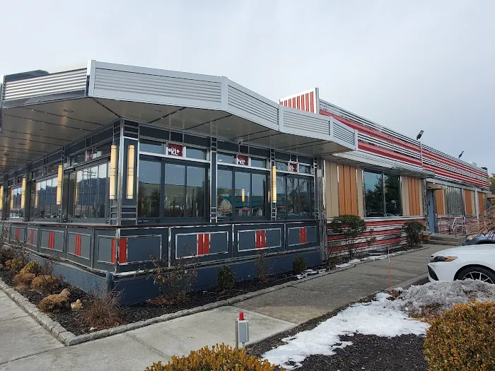 Red Line Diner Picture 2