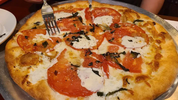 Mama Theresa's Pizzeria & Italian Eatery Picture 2