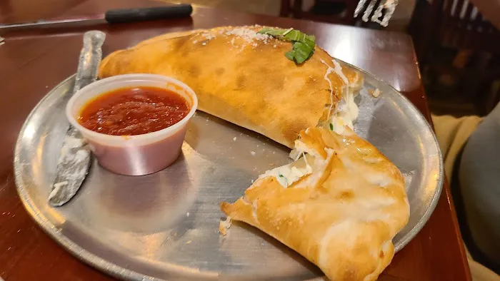 Mama Theresa's Pizzeria & Italian Eatery Picture 5