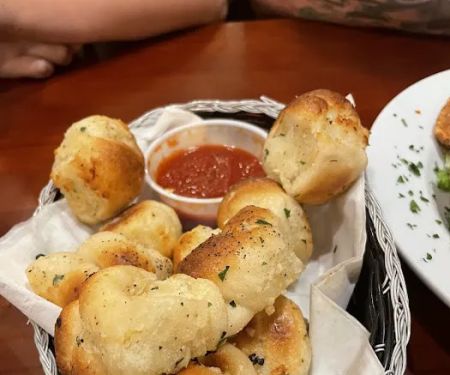 Mama Theresa's Pizzeria & Italian Eatery