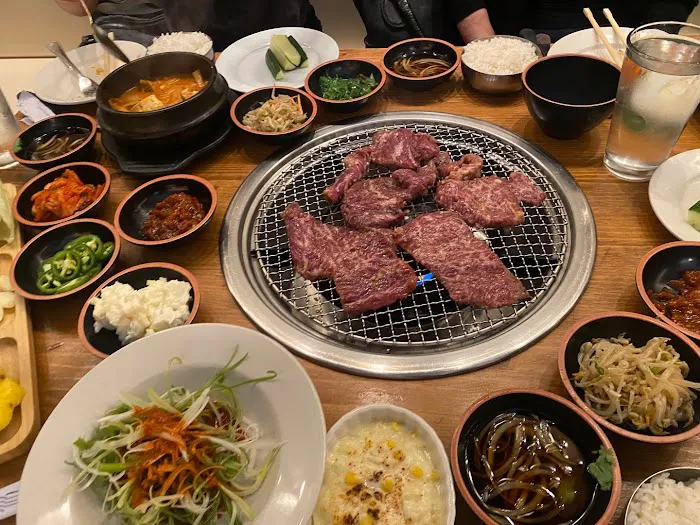 Korean & Japanese BBQ Restaurant Picture 2