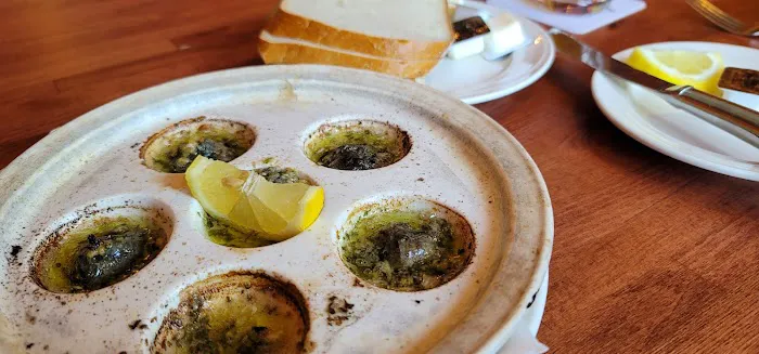 Gus's Restaurant & Tavern Picture 3